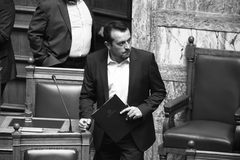 Καυγάς Παππά-Γεωργιάδη με φόντο τις τηλεοπτικές άδειες και τον… Παττακό (Video) - Media