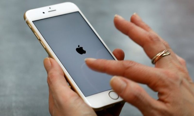 Πτώση στις πωλήσεις των iPhone για δεύτερο συνεχόμενο τρίμηνο κατέγραψε η Apple  - Media