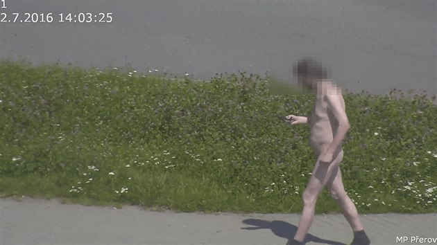 Ένας άνδρας δεν είχε να πληρώσει σε παμπ και βγήκε… γυμνός στον δρόμο για να βρει χρήματα να πληρώσει (Video) - Media