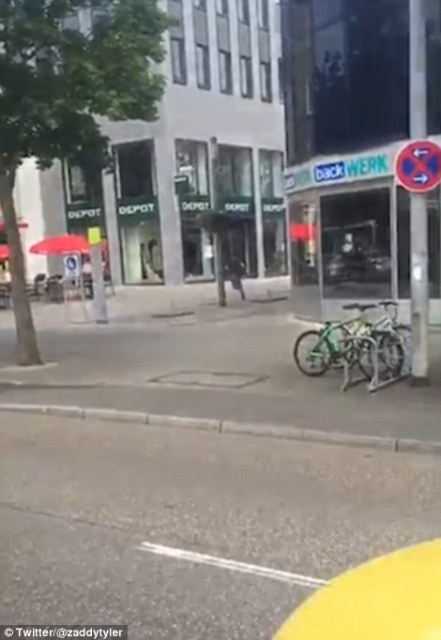Βίντεο με τον δράστη της επίθεσης στο Ρόιτλινγκεν - Media