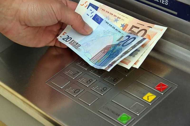 Πότε προβλέπει χαλάρωση των capital controls στη χώρα μας, ο οίκος αξιολόγησης Fitch;  - Media