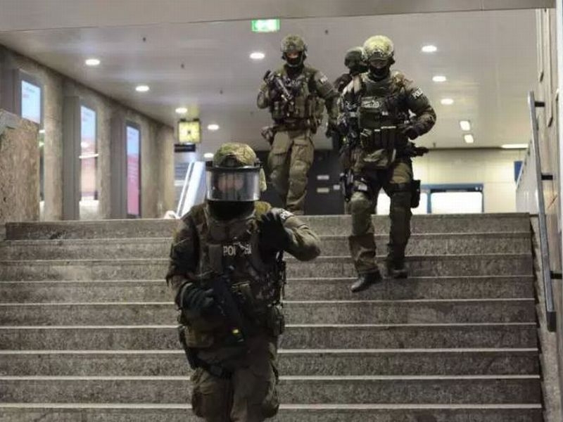 Αστυνομία Βρέμης: Καμία ένδειξη κινδύνου στο εμπορικό κέντρο   - Media