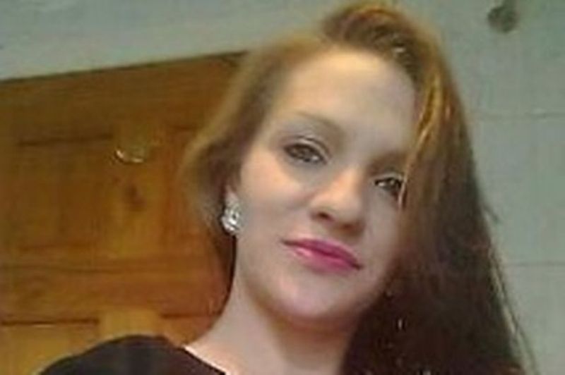 «Δεν μπορώ να το κάνω άλλο αυτό, αντίο» - 28χρονη μητέρα κρεμάστηκε επειδή της πήραν τα παιδιά της - Media