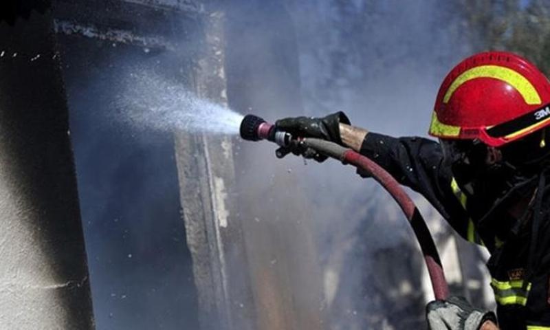 Άντρας στην Ηλεία έκαψε το σπίτι του γιατί…έκανε «κέφι» (Photos) - Media
