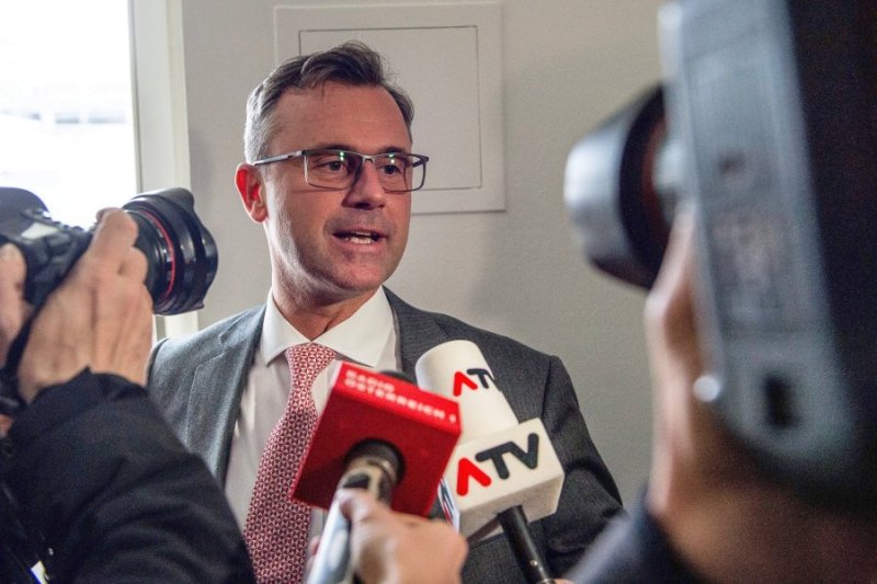 Αυστριακές εκλογές: Δημοψήφισμα για Öxit σχεδιάζει ο ακροδεξιός Χόφερ - Media