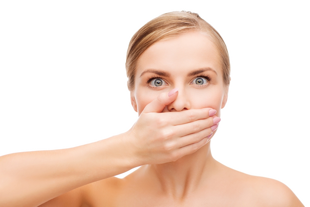 Κακοσμία στόματος: Αίτια και πέντε μυστικά για να μην μυρίζει το στόμα σας (Video) - Media