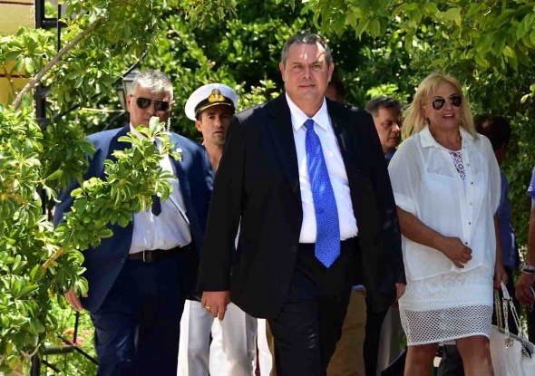 Βαφτίστηκε ο γιος του αδικοχαμένου πιλότου Κωνσταντίνου Πανανά - Νονός ο Καμμένος (Photos - Video) - Media