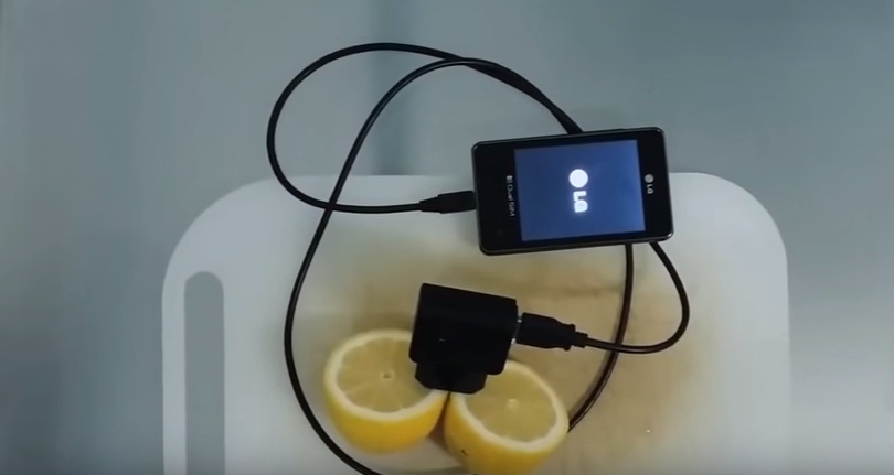Ξεμείνατε από μπαταρία στο κινητό; Ένα… λεμόνι είναι η λύση! (Video) - Media