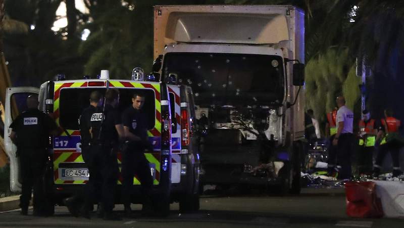 Δεν σταμάτησαν το φορτηγό οι αστυνομικοί στη Νίκαια της Γαλλίας - Τι αναφέρει έκθεση των γαλλικών αρχών - Media