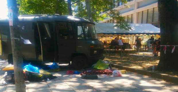 Αδειάζει από τους  No Border Camp το Αριστοτέλειο - Καταγράφονται οι ζημιές - Media