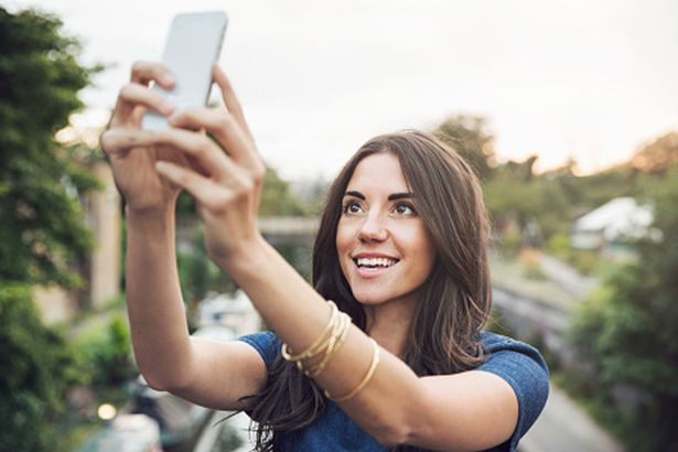 Αν αγαπάτε το δέρμα σας σταματήστε τις selfies - Media
