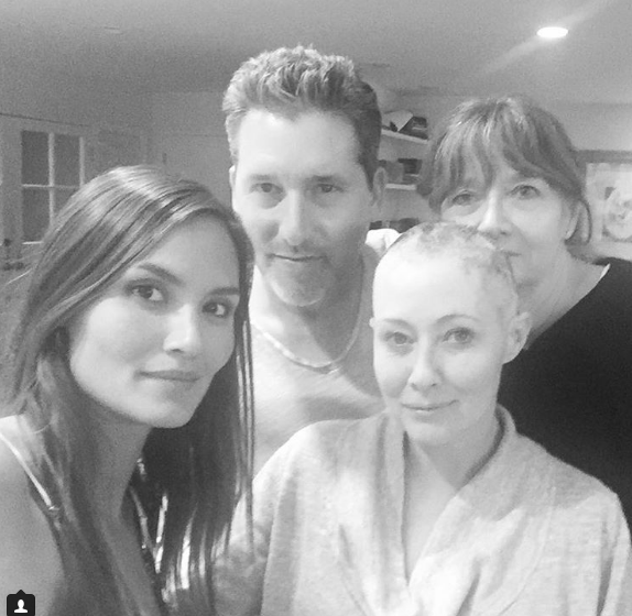 Το συγκινητικό «ευχαριστώ» της «Μπρέντα» που δίνει μάχη με τον καρκίνο ( Photo) - Media