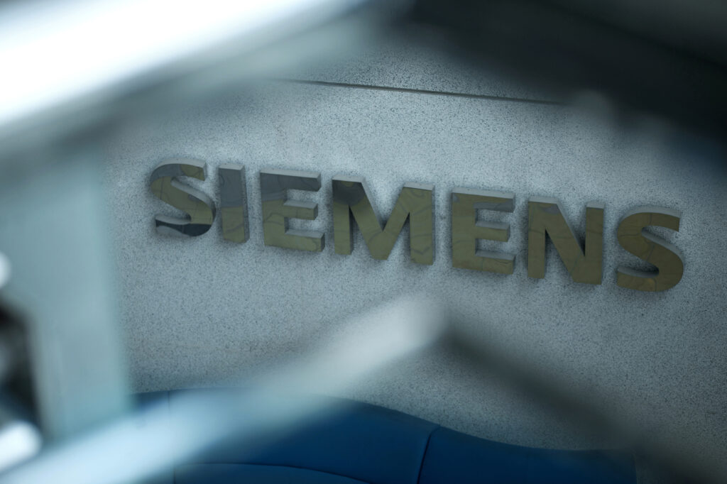 Μαντζουράνης για Siemens: Πολύ περίεργη η εισαγγελική διάταξη που οδήγησε στην αναβολή της δίκης - Media