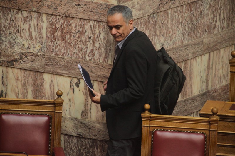 Ο Σκουρλέτης απέσυρε την διάταξη που απαγόρευε δόμηση σε οικόπεδα, εκτός σχεδίου, μικρότερα από 4 στρέμματα  - Media