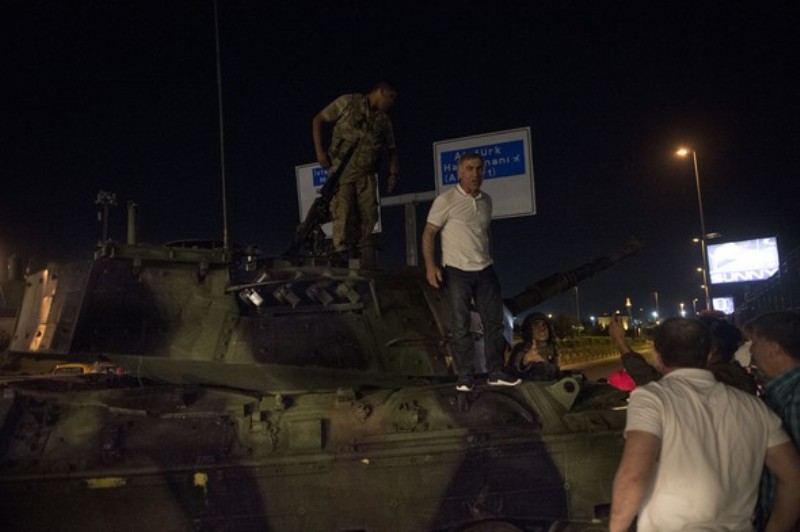 Τούρκος υπουργός «δείχνει» ΗΠΑ πίσω από το πραξικόπημα - Media