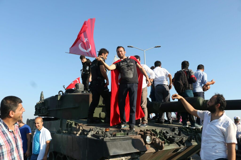 Bloomberg: Πολύ επικίνδυνο το παιχνίδι του Ερντογάν - «Έμοιαζε προετοιμασμένος για το αινιγματικά κακοσχεδιασμένο πραξικόπημα» - Media