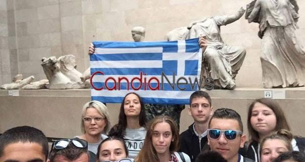 Μαθητές από την Κρήτη πήγαν στο Βρετανικό Μουσείο και «ζήτησαν» την επιστροφή των μαρμάρων του Παρθενώνα (Photo) - Media