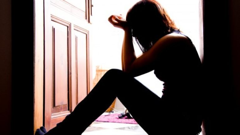 Η τραγική ιστορία πίσω από την πτώση της 15χρονης από το μπαλκόνι στην Κρήτη - Media