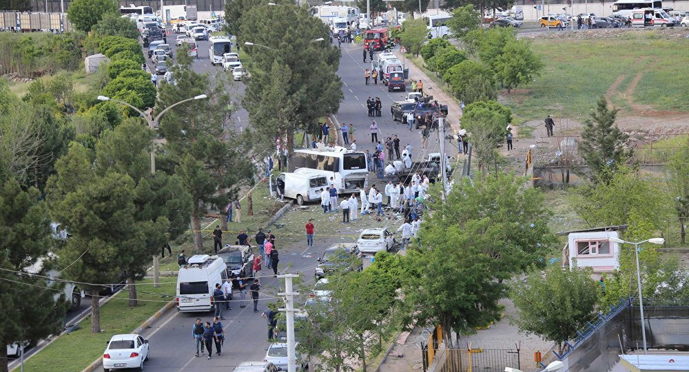 Έκρηξη στο Ντιγιάρμπακιρ της Τουρκίας – Νεκροί δύο αστυνομικοί και ένα παιδί - Media