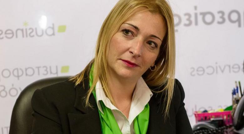 Κυρίες και κύριοι, ιδού η βασίλισσα του «κίτρινου στόλου»... - Media