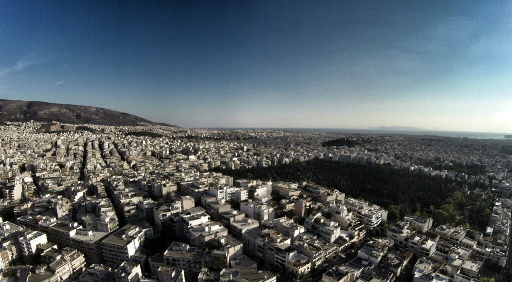 Στα ...τάρταρα οι τιμές των ακινήτων και το 2016 - Media