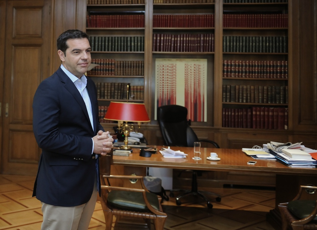 Υπέρ της κοινωνικής και αναπτυξιακής ευρωπαϊκής ατζέντας ο Τσίπρας στη συνάντηση των σοσιαλιστών στο Παρίσι - Media