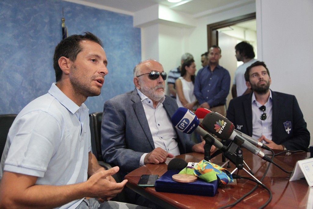 Κουρουμπλής κατά Αυγής: Άδικα και μικρόψυχα αυτά που γράφονται για Ολυμπιονίκες - Media