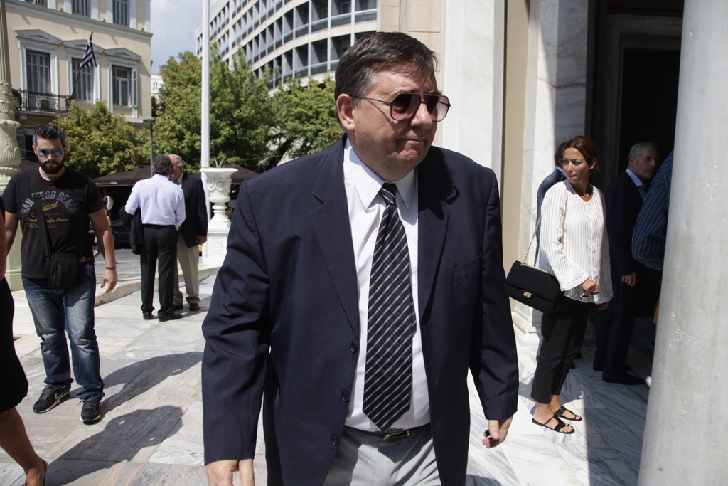 Η «πρόβλεψη» του Καρατζαφέρη για τις τηλεοπτικές άδειες - Media
