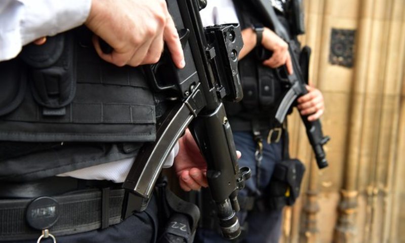 Λονδίνο: Φόβοι για τρομοκρατικό χτύπημα - Στους δρόμους 600 πάνοπλοι αστυνομικοί - Media