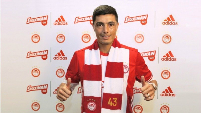 Είναι επίσημο: Ο Καρντόσο στον Ολυμπιακό - Αποθεώθηκε στο «Γ. Καραϊσκάκης» (Photos) - Media