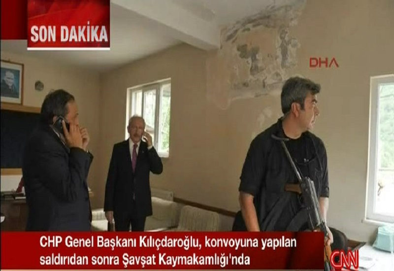 Κινδύνευσε η ζωή του αρχηγού της τουρκικής αντιπολίτευσης Κεμάλ Κιλιτζντάρογλου - Νεκρός αστυνομικός  - Media