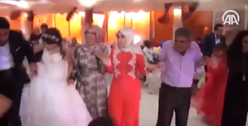 Μακελειό στην Τουρκία: Ο γάμος βάφτηκε με αίμα - 50 νεκροί, δεκάδες τραυματίες - video ντοκουμέντο - Media