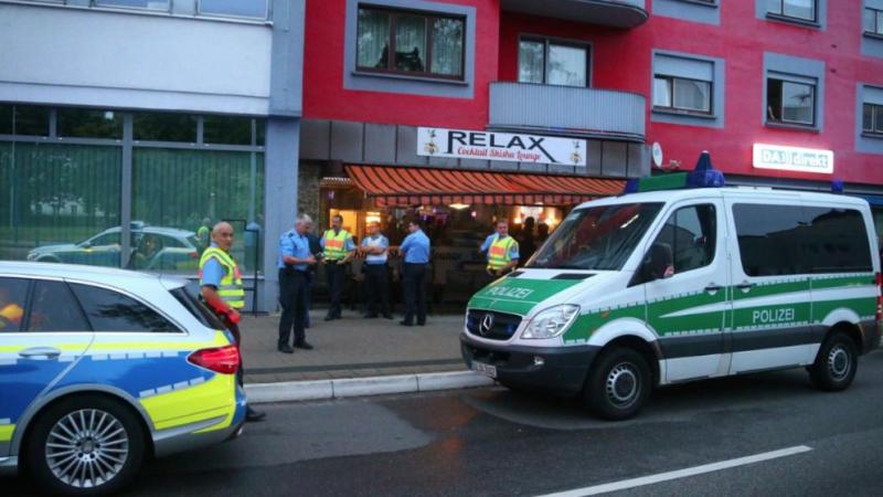Γερμανία: Γαμπρός του εστιάτορα ο ένοπλος που ταμπουρώθηκε σε εστιατόριο- Βρέθηκε κοιμισμένος στο υπόγειο - Media