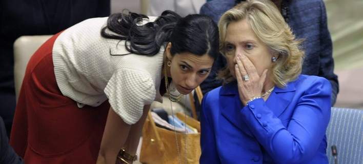 Ροζ σκάνδαλο και διαζύγιο για το «δεξί χέρι» της Κλίντον - Ο σύζυγός της έκανε sexting δίπλα στον 4χρονο γιο τους (Photos) - Media