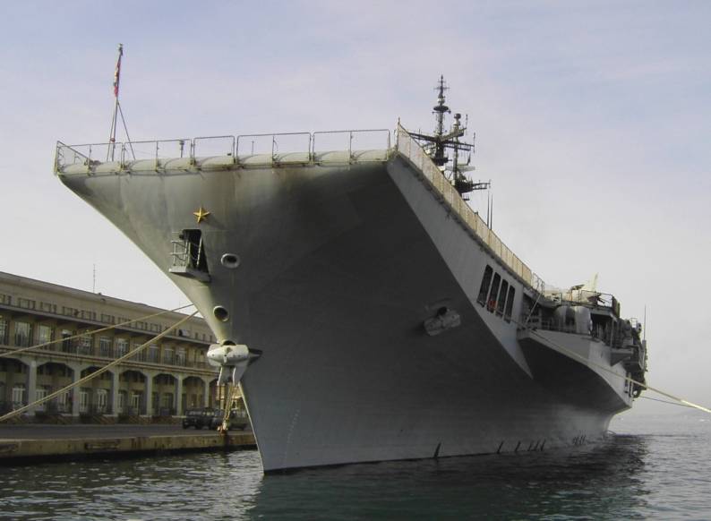 Το αεροπλανοφόρο που θα… σώσει την Ευρώπη - Media