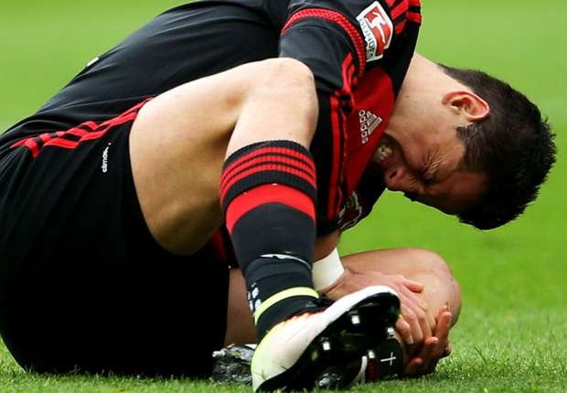 Σοκάρουν οι εικόνες από το χέρι του Τσιτσαρίτο - Έπεσε από τις σκάλες (Photos) - Media