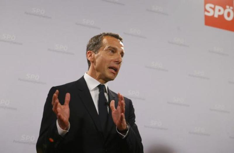 Αυστριακός καγκελάριος: Δεν γίνεται να συλλέγουμε τους πρόσφυγες σε ελληνικά νησιά - Media