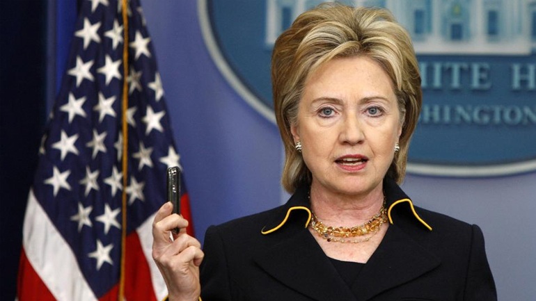 Συρρικνώνεται το προβάδισμα της Κλίντον - Media