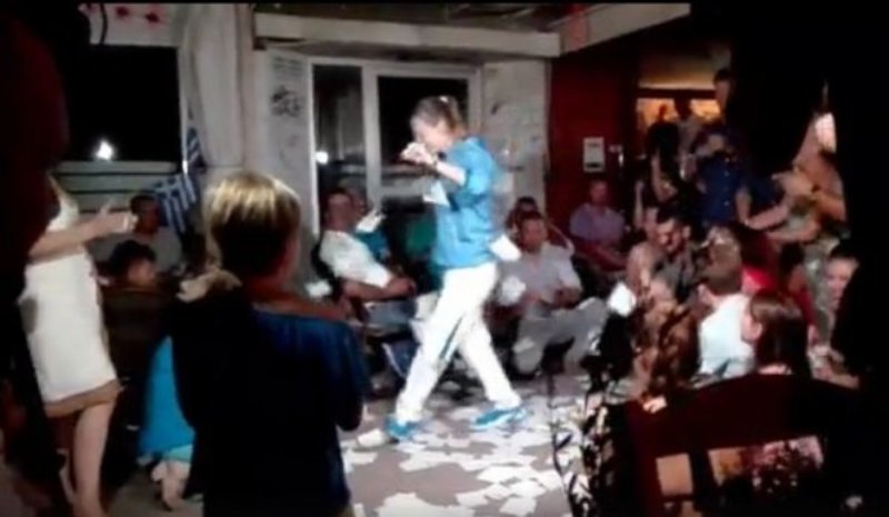 Το ζεϊμπέκικο της Άννας για το χρυσό (Video) - Media