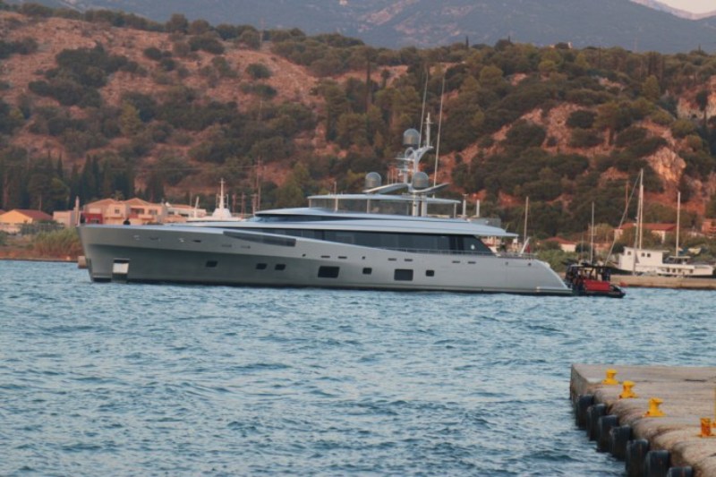 Η υπερπολυτελής θαλαμηγός «Lady May» στην Κεφαλονιά - Media