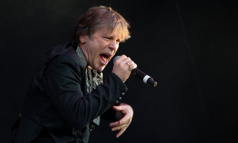 Ο Ντίκινσον των Iron Maiden πιλότος στην «πρώτη» πτήση της Air Djibouti - Media