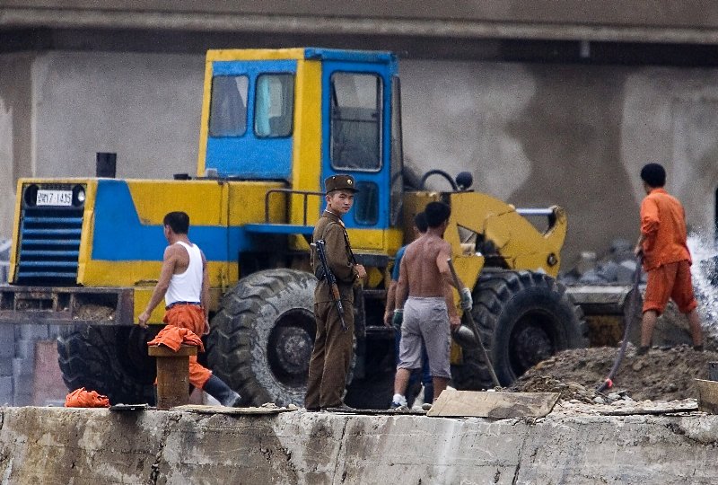 Η Βόρεια Κορέα «ταΐζει» τους εργάτες της με κρυσταλλική μεθαμφεταμίνη για να δουλεύουν πιο γρήγορα  - Media