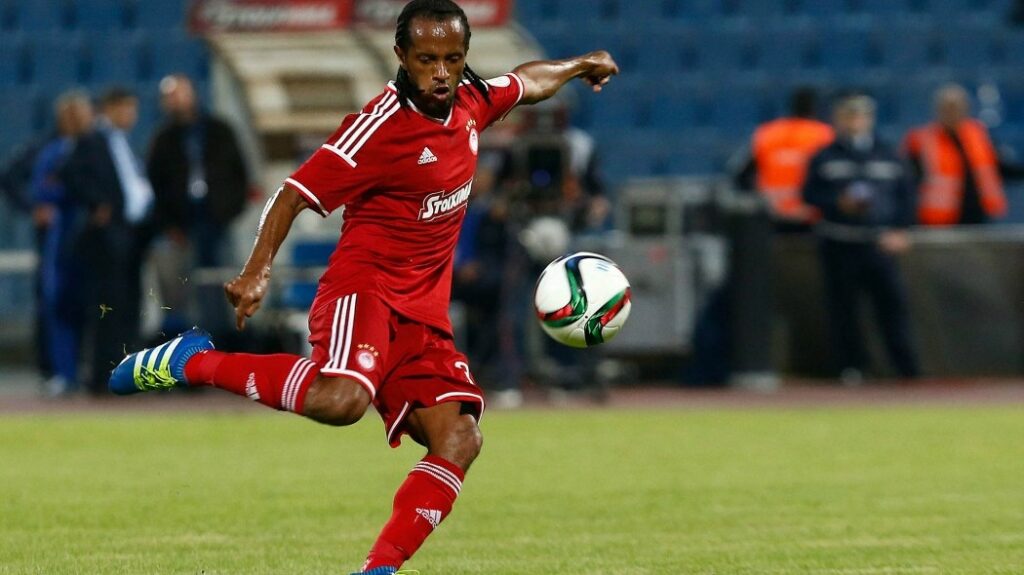 Αρχίζουν οι εκκαθαρίσεις στον Ολυμπιακό: Φεύγουν Μανιάτης, Φιγκέιρας - Επιστροφή Σαλίνο! - Media