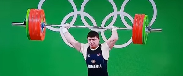 Ρίο 2016: Ανατριχιαστικός τραυματισμός αρσιβαρίστα (Video) - Media