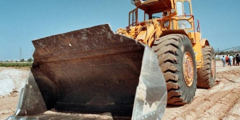 Δεν ξανάγινε! Στην Ευρυτανία μετέφεραν ασθενή μέσα στον κουβά μπουλντόζας (Video) - Media