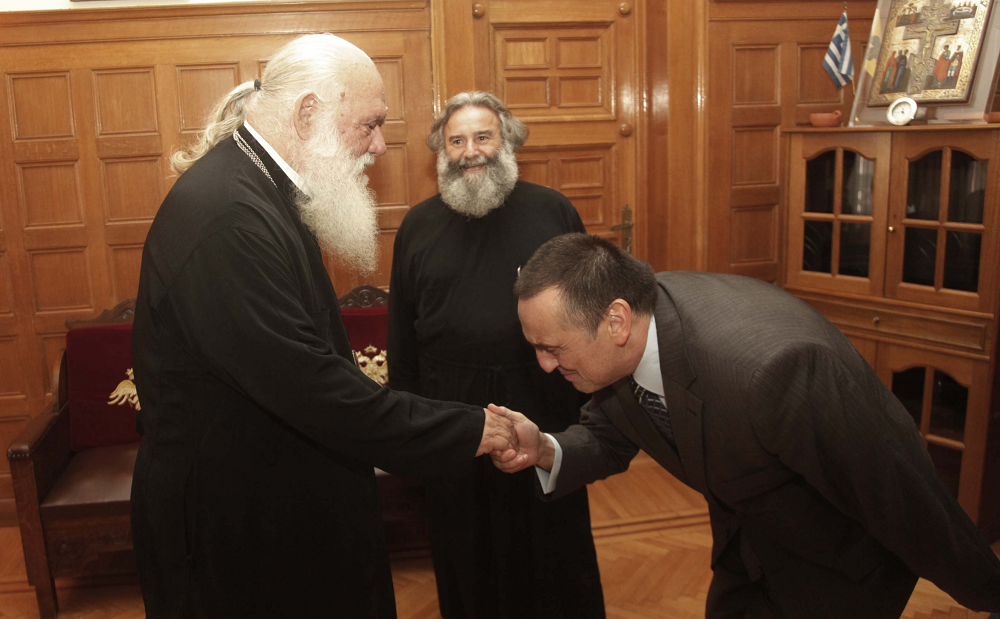 Την ευλογία του Ιερώνυμου ζήτησε ο πρόεδρος της Super League - Media