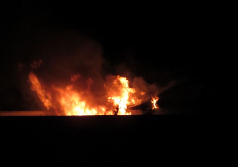 Αυτοκίνητο τυλίχθηκε στις φλόγες στην Εγνατία (Video) - Media