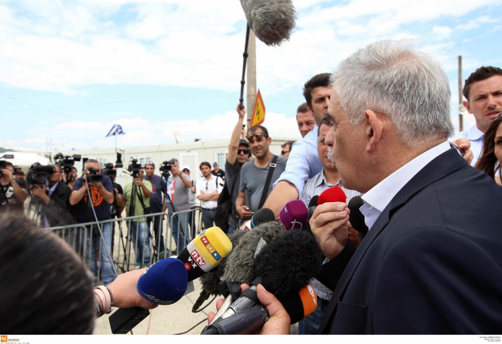 ΜΑΤ στέλνει η κυβέρνηση στη Λέσβο - Επίθεση Τόσκα σε «συμπεριφορές Μπαλτάκου, χρυσαυγίτες και υποστηρικτές τους» - Media