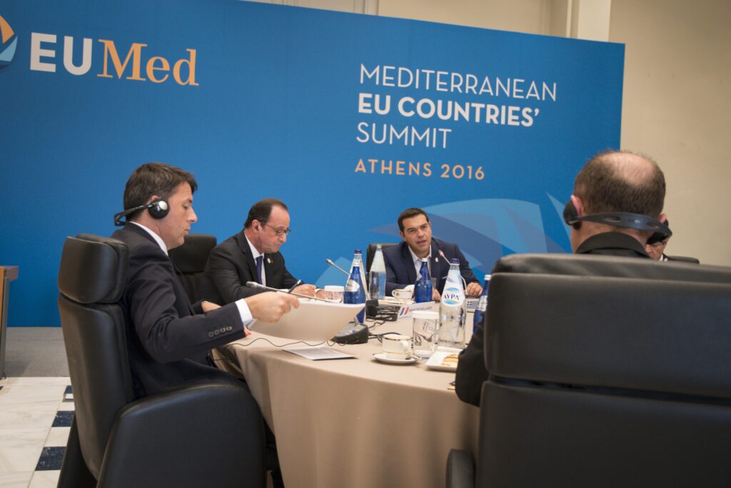 Ρέντσι: «Πλέον γινόμαστε κίνημα» - Σύγκρουση με την Μέρκελ στον απόηχο της συνόδου των χωρών του Νότου - Media