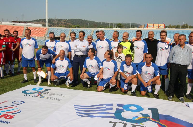 Ο Νίκος Παππάς... παίζει μπάλα και αυτοσαρκάζεται! (Photos) - Media